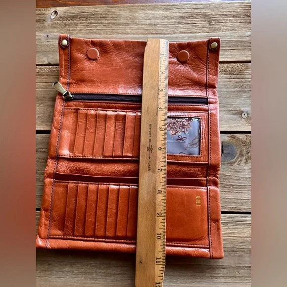 HOBO leather wallet burnt orange - Picture 9 of 13